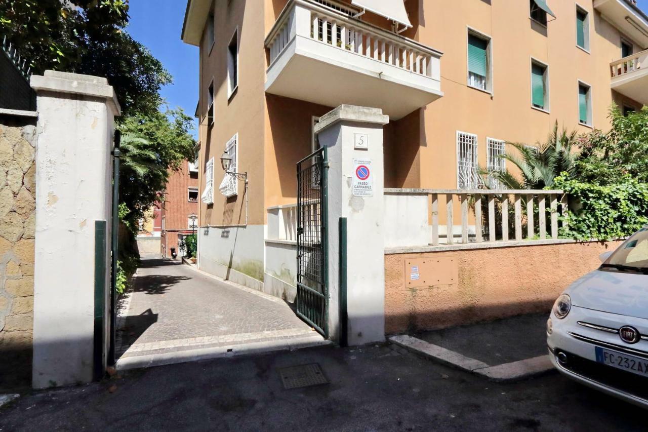 St Peter Mediatrice Apartment Рим Екстериор снимка